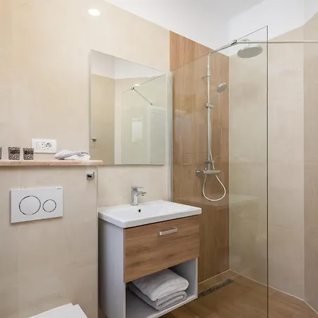 Stylisches Haus Fuer 8 Personenund 4
