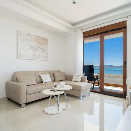 Stylisches Haus Fuer 8 Personenund 4 Casa vacanze *